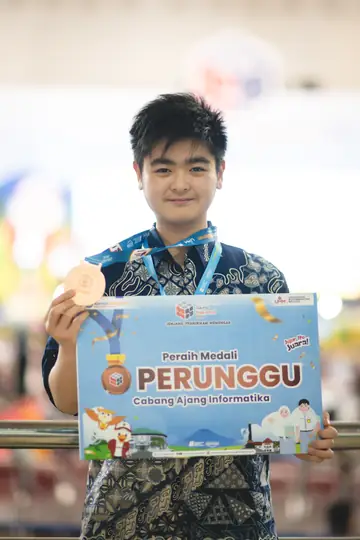 Brandon Mitchel Tanata Tendy, peraih medali perunggu OSN Informatika 2026 dari SMAK St. Louis 1 Surabaya