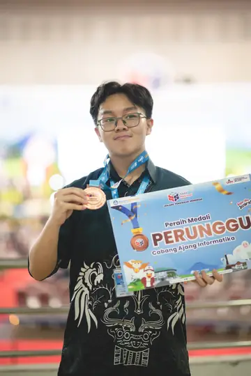 Davian Anders, peraih medali perunggu OSN Informatika 2026 dari SMA Sutomo 1 Medan