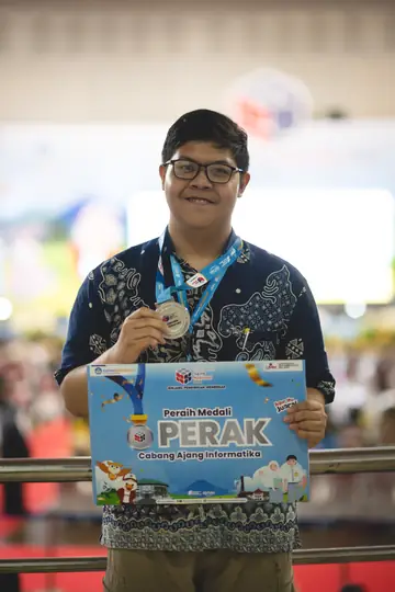Hisyam Ahmad Abiyyu, peraih medali perak OSN Informatika 2026 dari MAN 2 Kota Malang