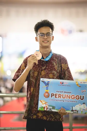 Kenneth Winata Agusta, peraih medali perunggu OSN Informatika 2026 dari MAN Insan Cendekia Pekalongan