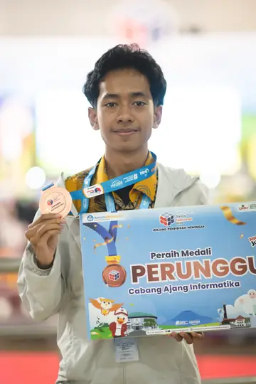 Sofwan Thoriq Nurfahri, peraih medali perunggu OSN Informatika 2026 dari SMAN 1 Yogyakarta
